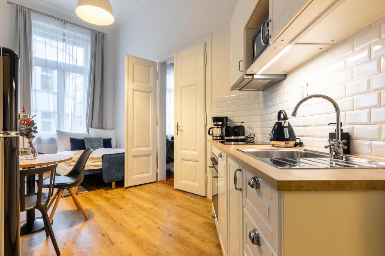 Charming 1 Bedroom Apartment In The City Center Of Prag Exterior foto
